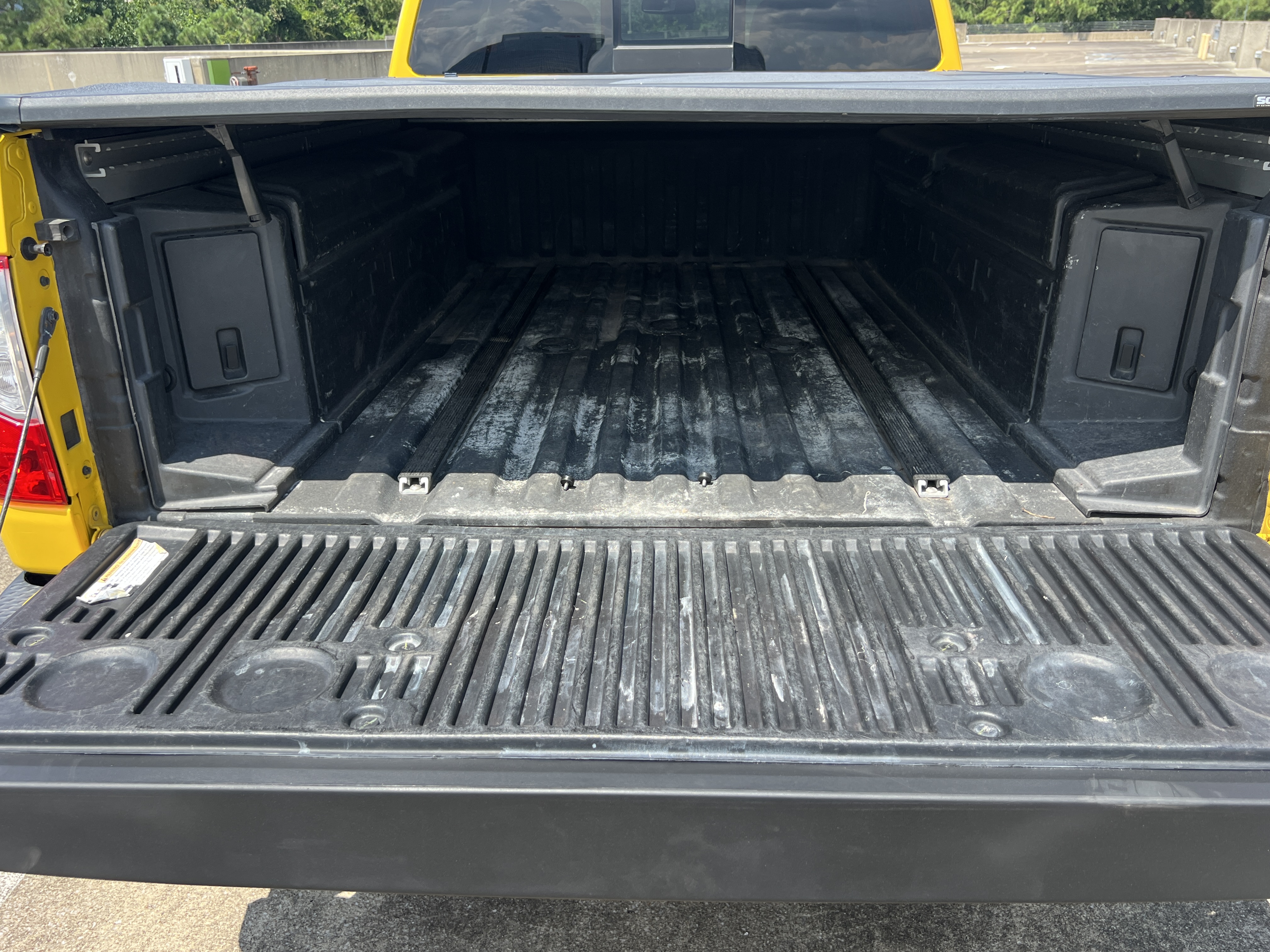 Used 2018 Nissan Titan PRO-4X w/ Pro-4x Convenience Package AWD/4WD image 30