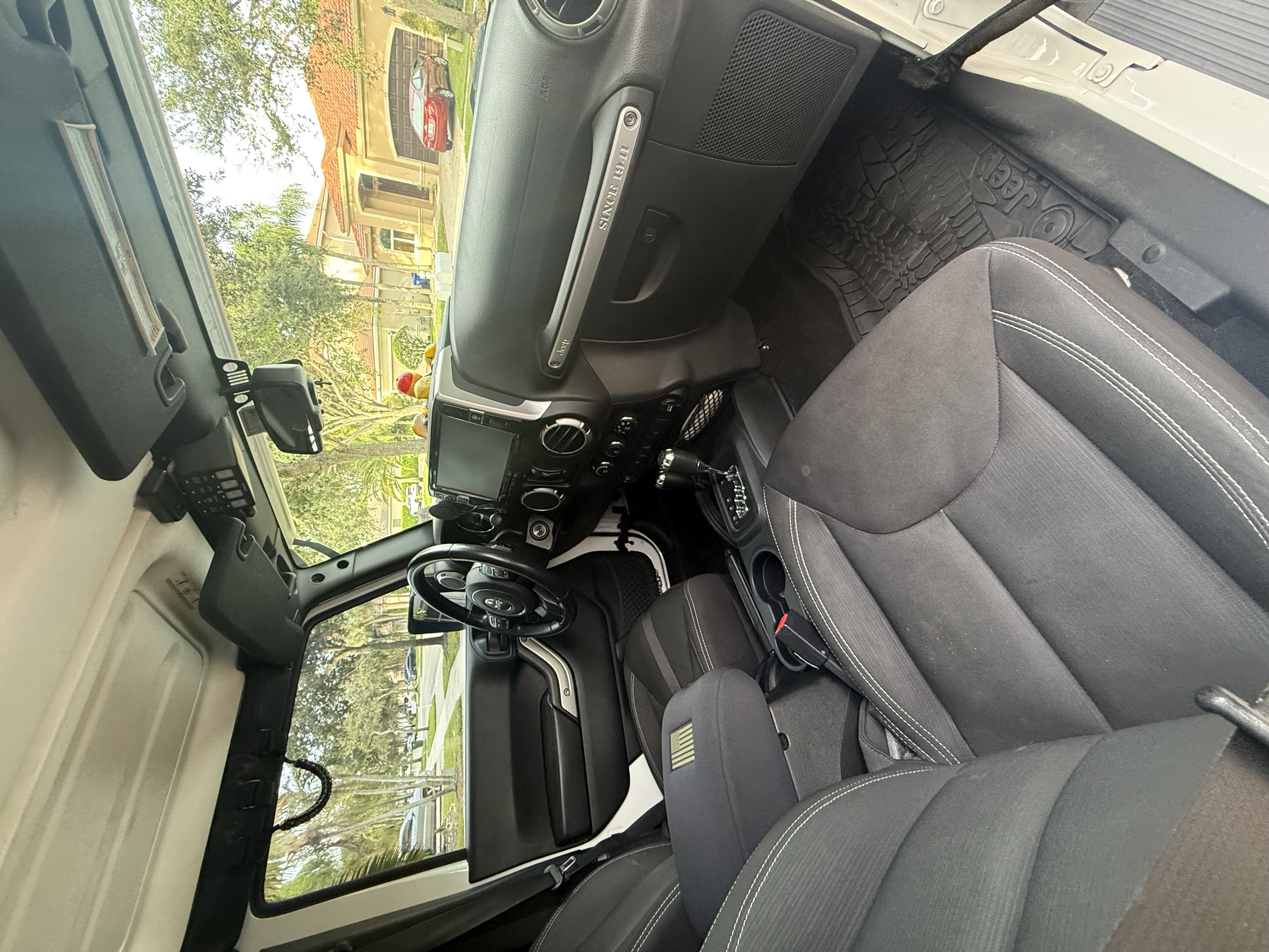 Used 2016 Jeep Wrangler Unlimited Sahara w/ Dual Top Group AWD/4WD image 11