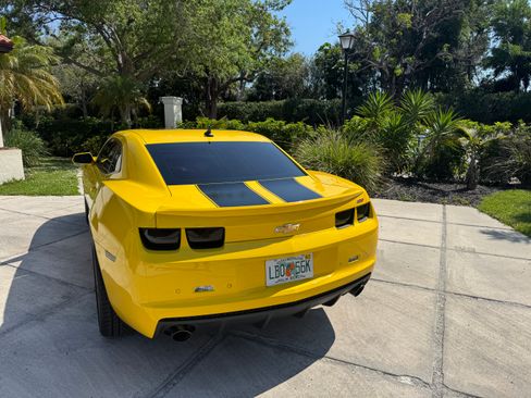 Used 2010 Chevrolet Camaro SS w/ RS Package image 4