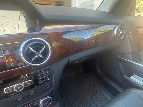 Used 2013 Mercedes-Benz GLK 350 2WD image 17