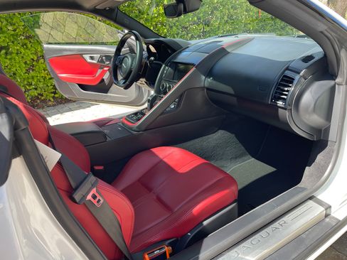 Used 2015 Jaguar F-TYPE S image 17