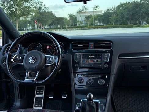 Used 2017 Volkswagen GTI S FWD image 11