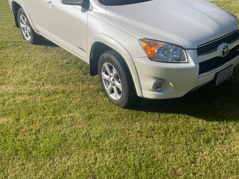 Used 2012 Toyota RAV4 Limited w/ Premium Plus Value Pkg AWD/4WD image 1