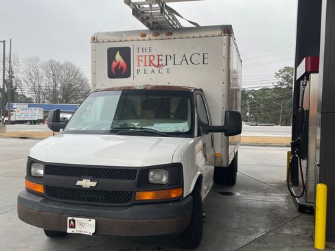 Used 2010 Chevrolet Express 3500 Extended image 5