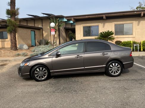 Used 2010 Honda Civic EX image 4