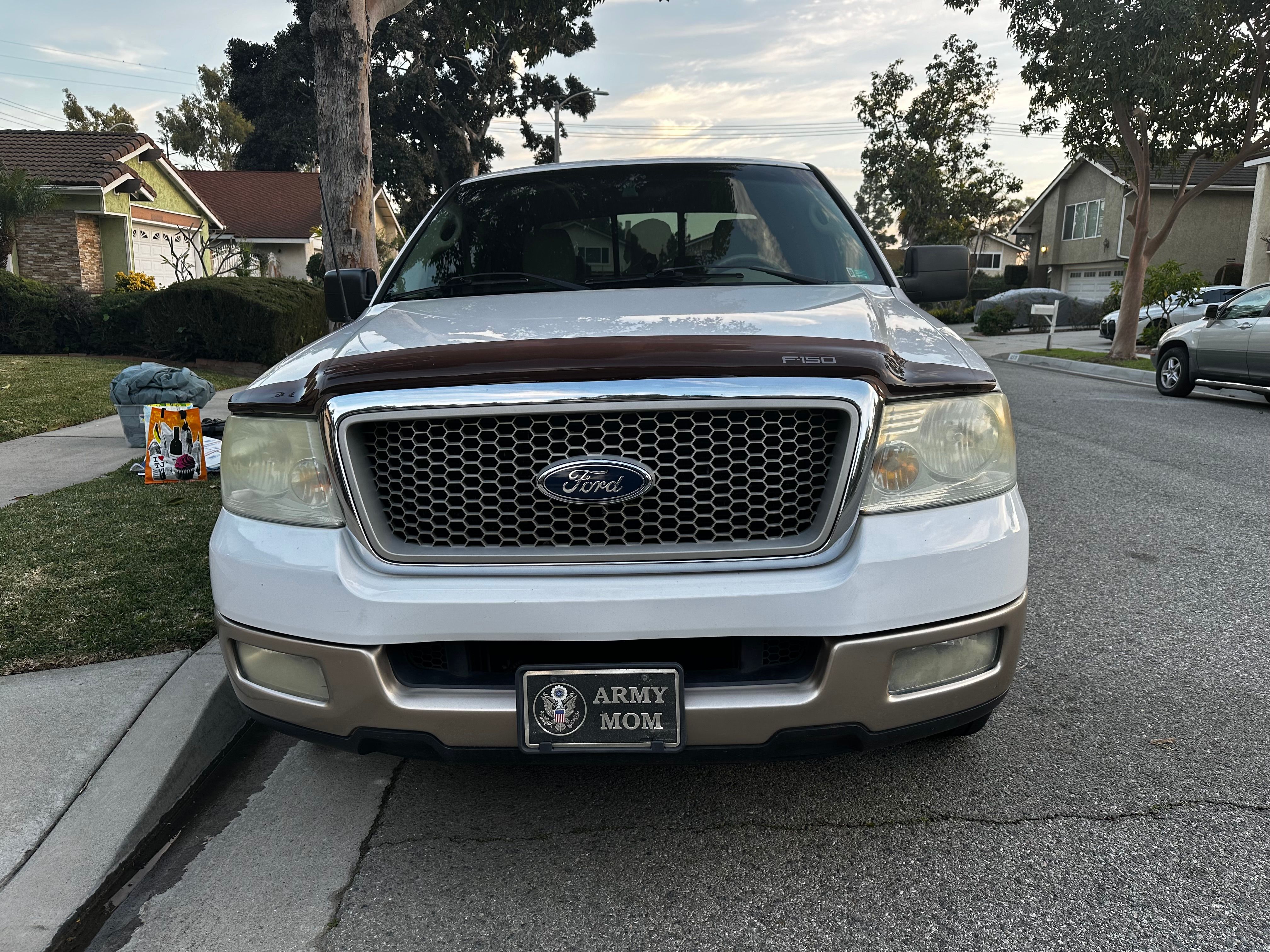 Used 2004 Ford F150 Lariat RWD image 4
