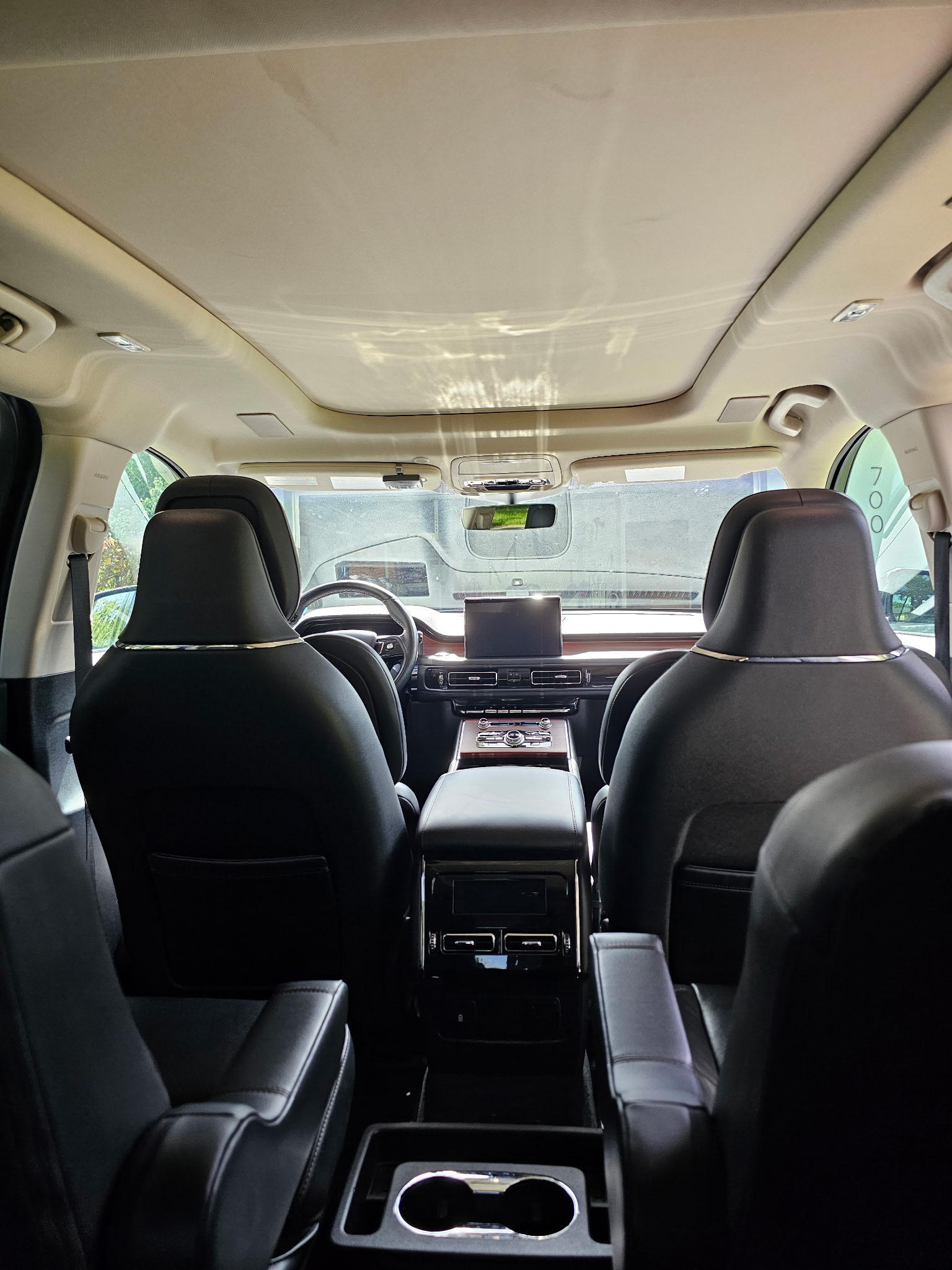 Used 2023 Lincoln Aviator Reserve w/ Equipment Group 201A RWD image 17