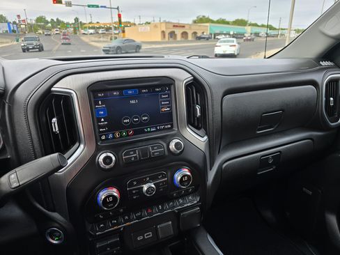 Used 2020 GMC Sierra 1500 Denali w/ Denali Ultimate Package AWD/4WD image 8