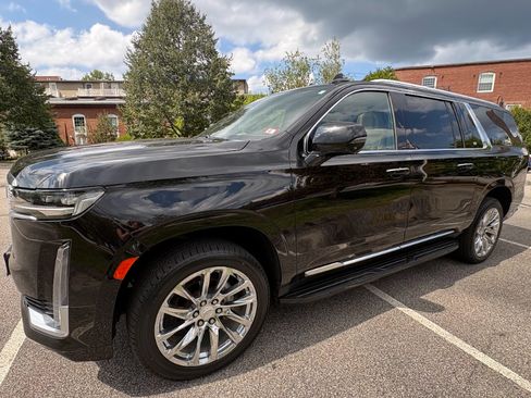 Used 2023 Cadillac Escalade ESV Premium Luxury w/ LPO, Radiant Package AWD/4WD image 6