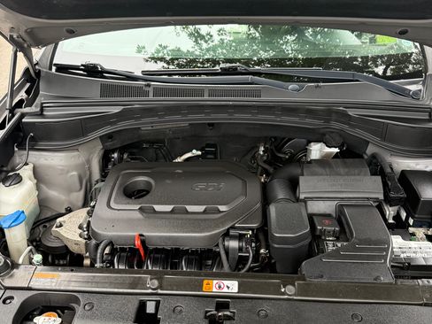 Used 2017 Hyundai Santa Fe Sport AWD/4WD image 2