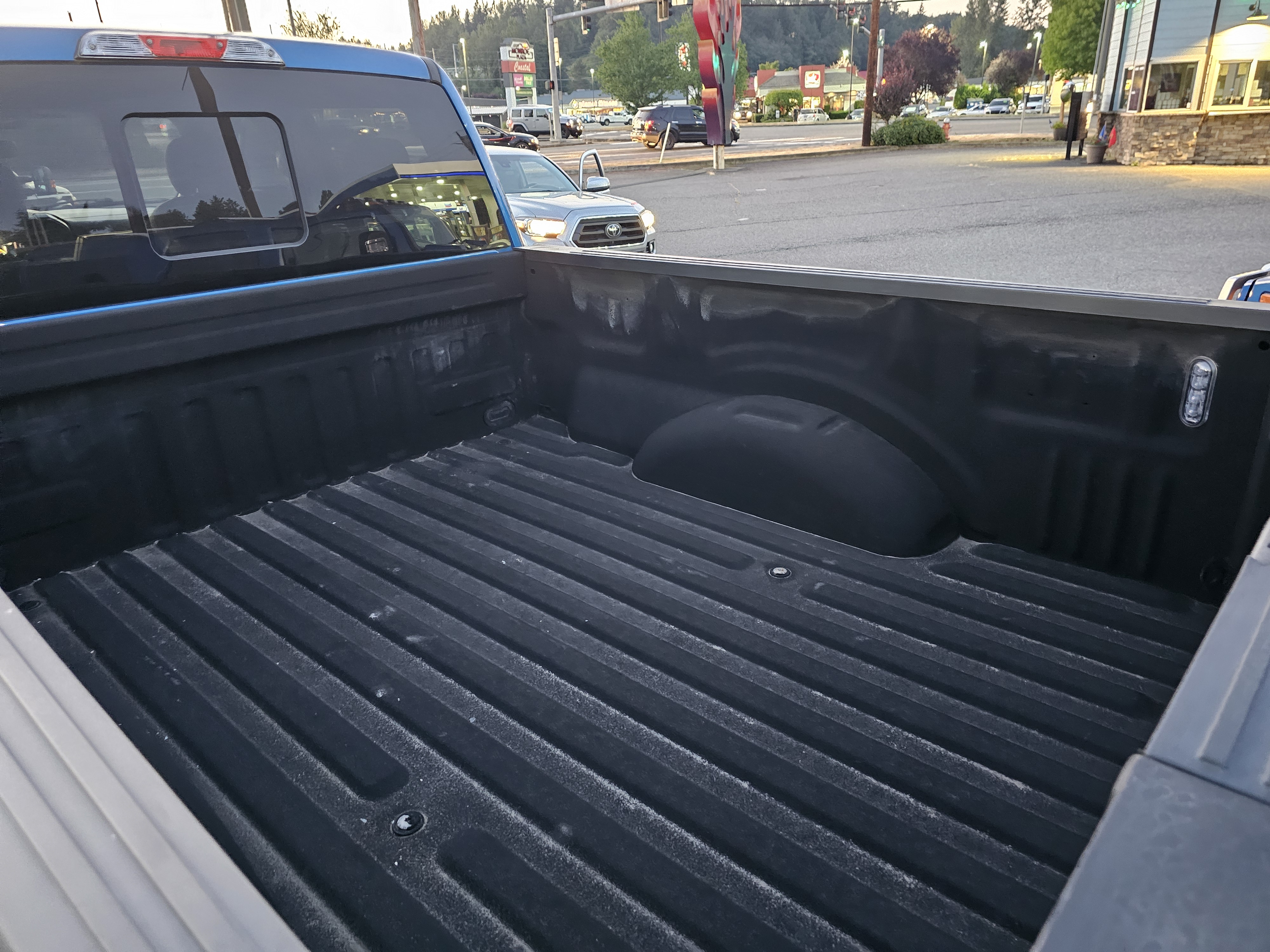 Used 2019 Ford F150 XLT w/ Equipment Group 302A Luxury AWD/4WD image 16