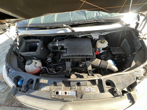Used 2022 Mercedes-Benz Sprinter 2500 image 11