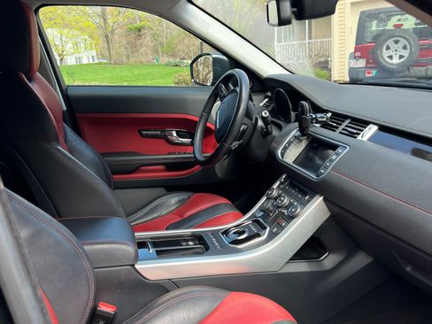 Used 2015 Land Rover Range Rover Evoque Dynamic image 11