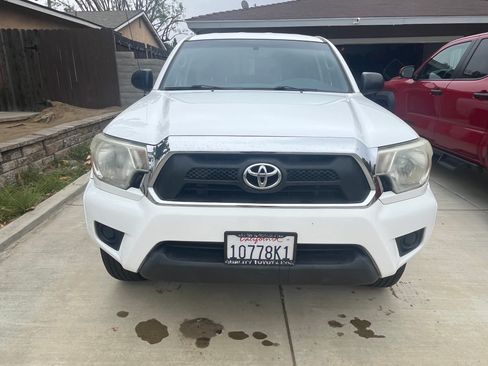 Used 2013 Toyota Tacoma PreRunner w/ SR5 Pkg RWD image 5