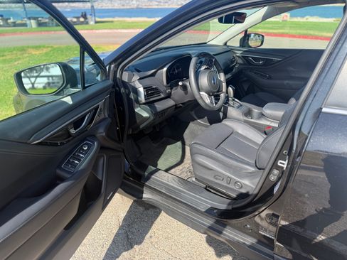 Used 2023 Subaru Outback Limited AWD/4WD image 8