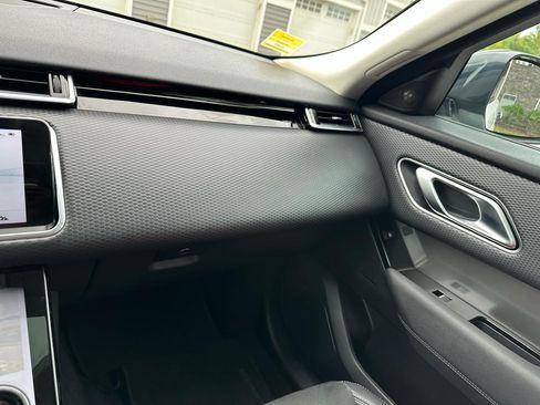 Used 2019 Land Rover Range Rover Velar image 10