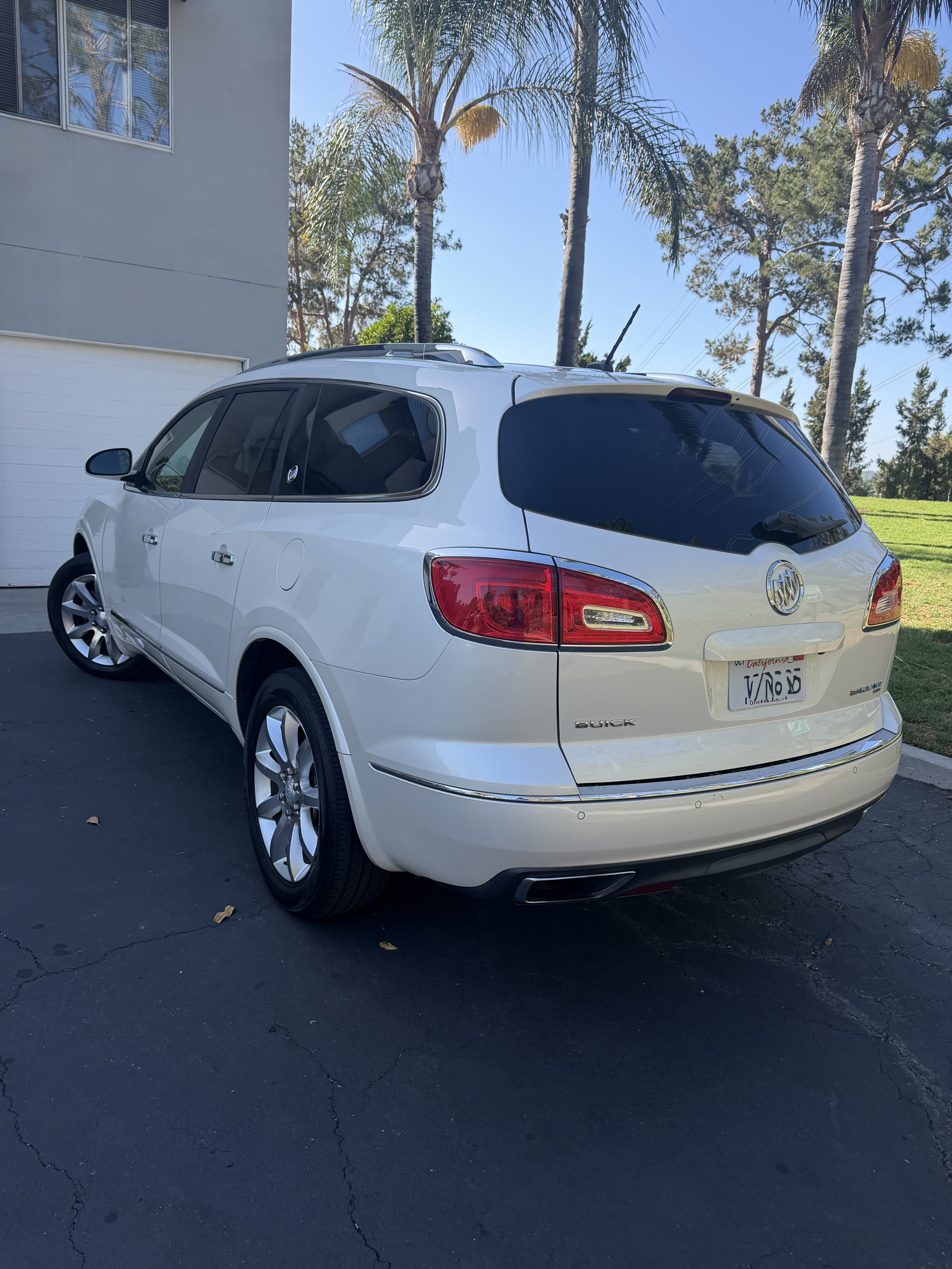 Used 2013 Buick Enclave Premium w/ Trailering Provision Package AWD/4WD image 5