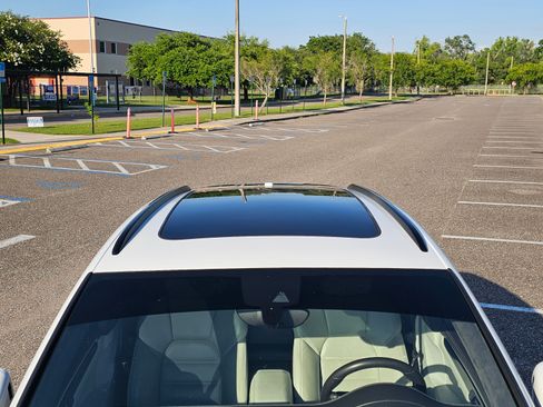 Used 2016 Porsche Macan Turbo image 17