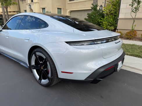 Used 2025 Porsche Taycan GTS image 8