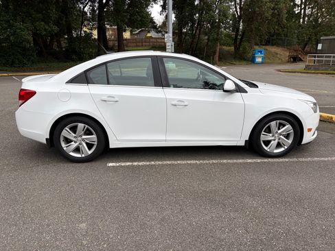 Used 2014 Chevrolet Cruze Diesel image 4