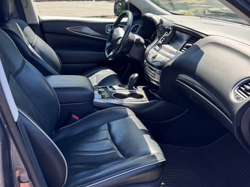 Used 2019 INFINITI QX60 Luxe w/ Essential Package AWD/4WD image 12