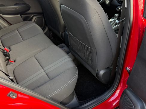 Used 2021 Hyundai Venue SEL image 11