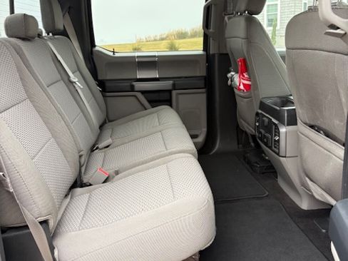 Used 2018 Ford F150 XLT w/ Equipment Group 302A Luxury image 15