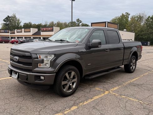 Used 2016 Ford F150 Lariat w/ Equipment Group 502A Luxury AWD/4WD image 4