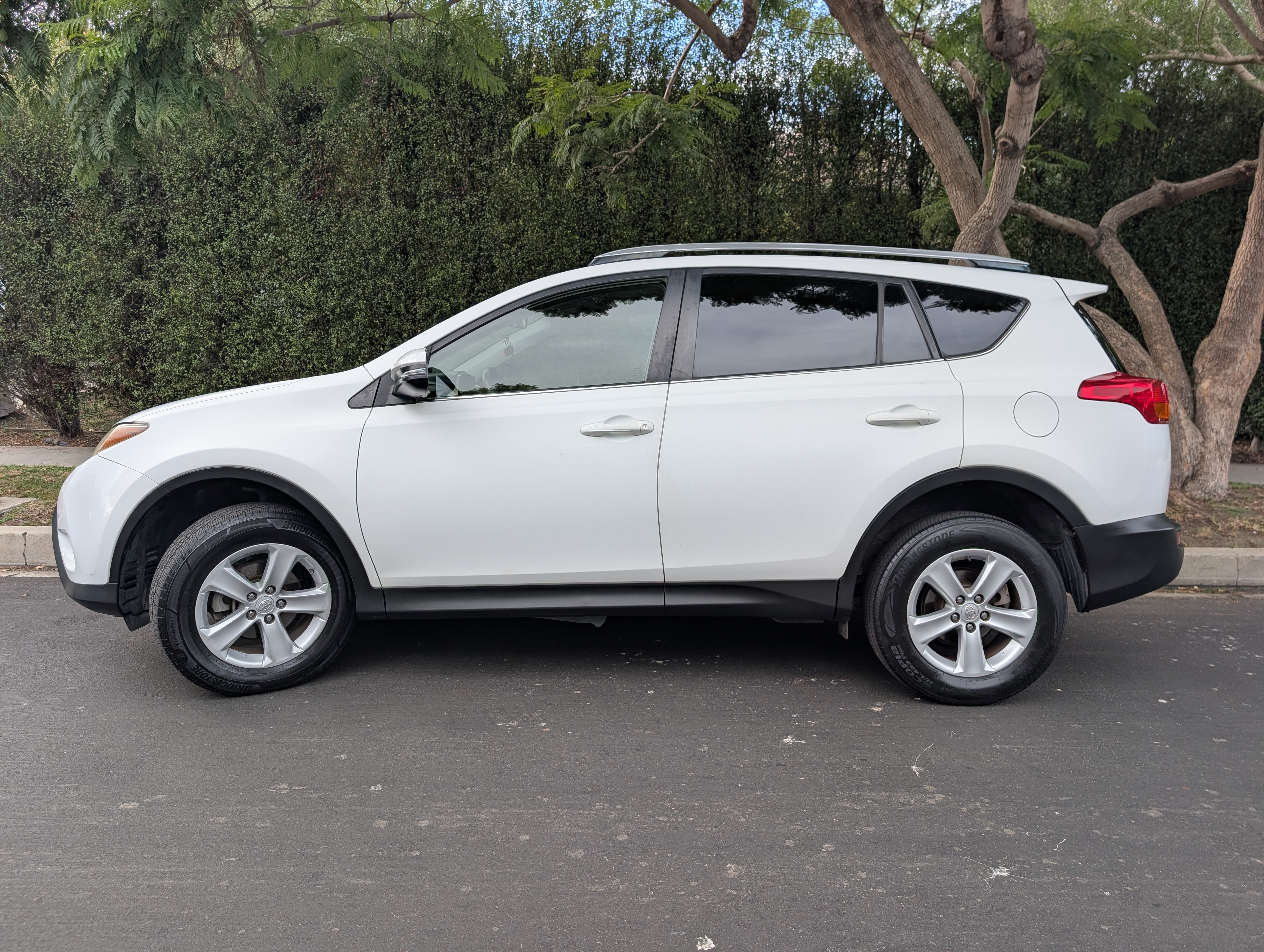 Used 2013 Toyota RAV4 XLE FWD image 10