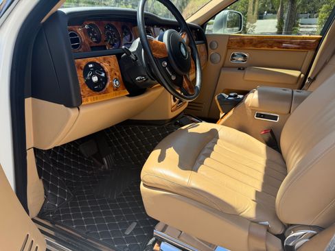 Used 2009 Rolls-Royce Phantom Sedan RWD image 21