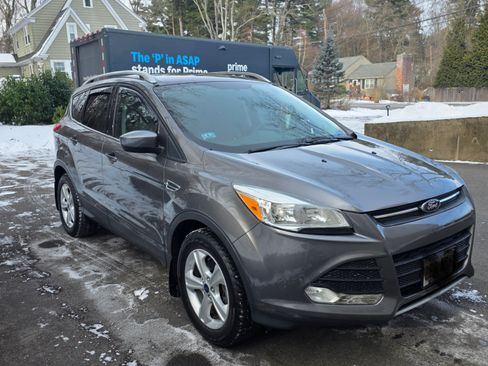 Used 2014 Ford Escape SE image 4