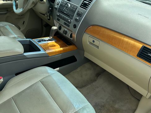 Used 2010 INFINITI QX56 2WD image 24