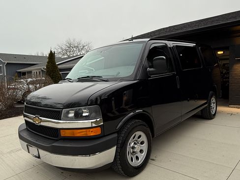 Used 2014 Chevrolet Express 1500 image 21