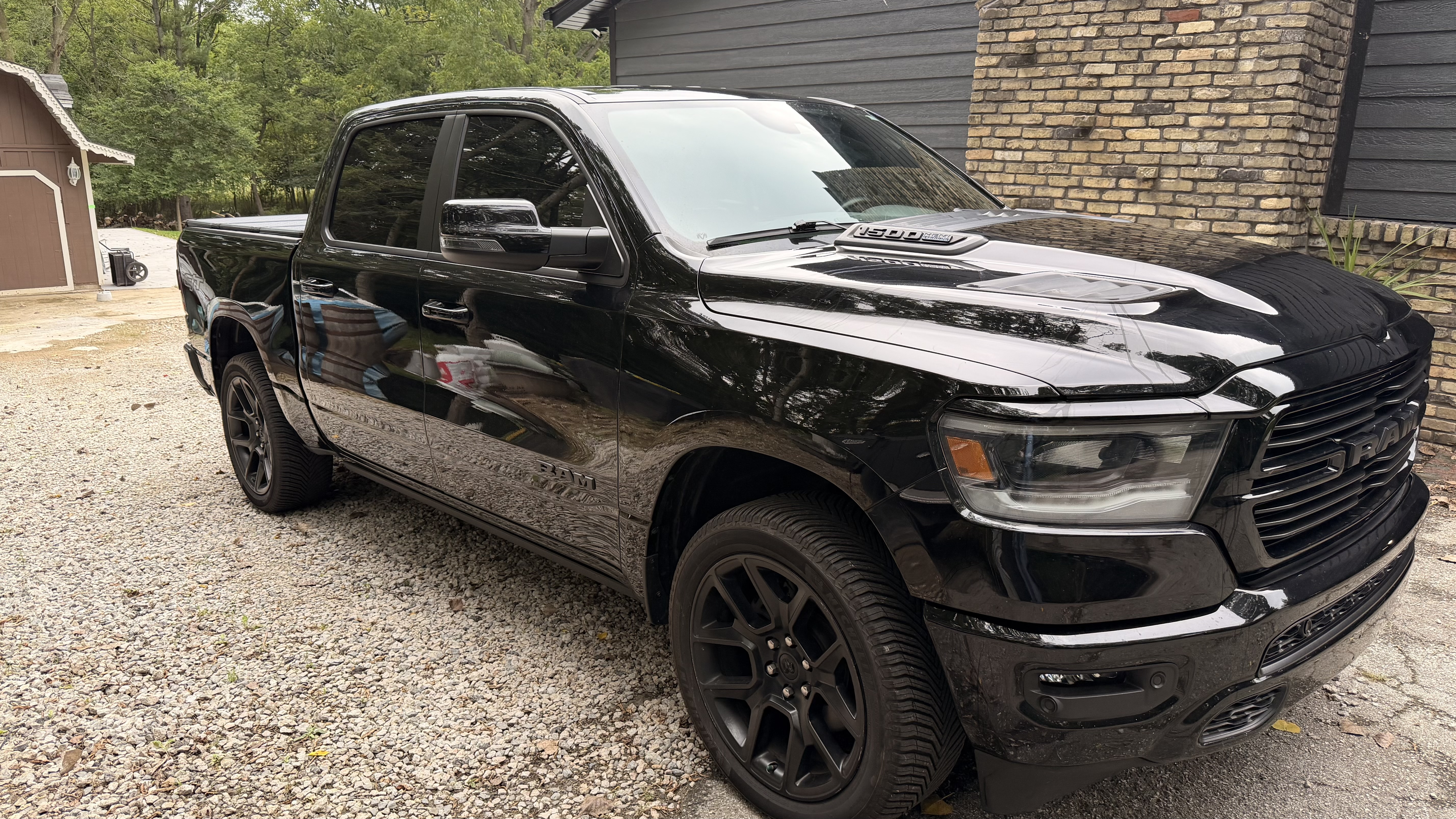 Used 2023 RAM 1500 Laramie AWD/4WD image 4
