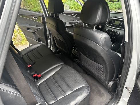 Used 2016 Kia Sorento SX AWD/4WD image 8