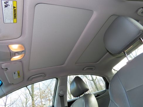 Used 2012 Hyundai Sonata Limited w/ Navigation Pkg image 23