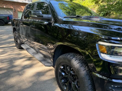 Used 2023 RAM 1500 Laramie AWD/4WD image 5
