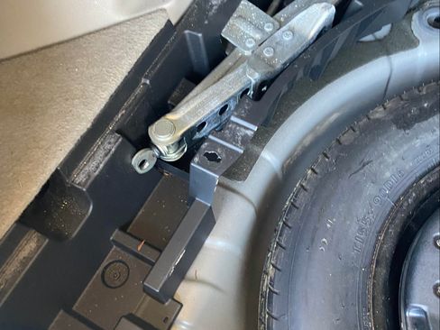 Used 2009 Nissan Rogue SL w/ Premium Pkg image 12