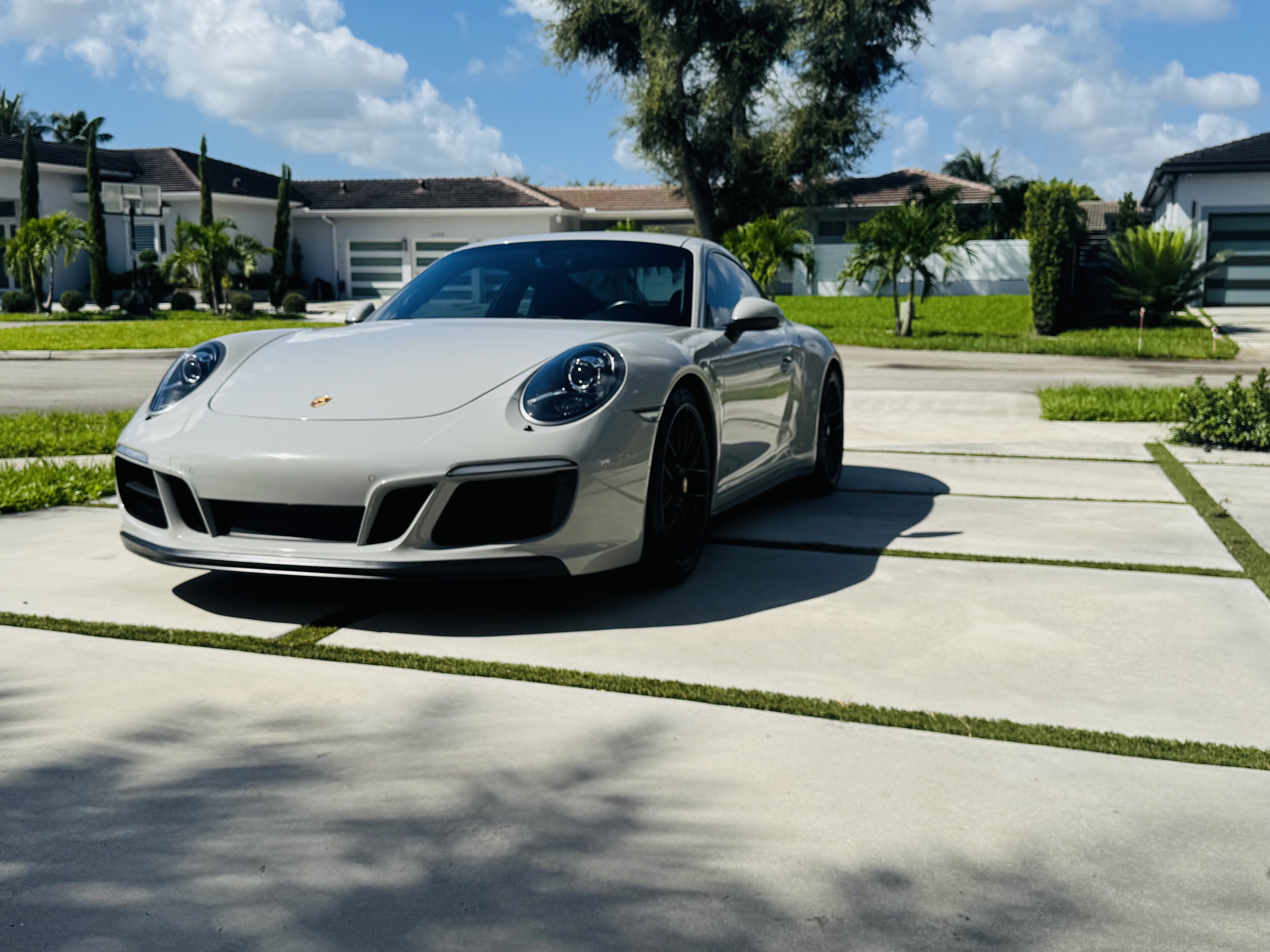 Used 2018 Porsche 911 GT3 RS image 2