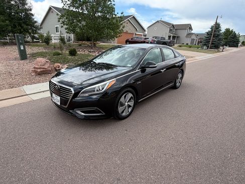 Used 2018 Hyundai Sonata Limited w/ Ultimate Package 02 FWD image 1