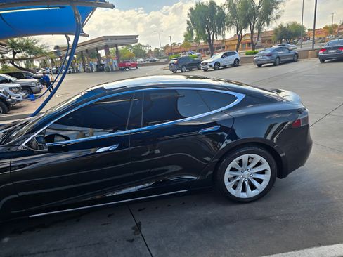 Used 2018 Tesla Model S 75D image 5