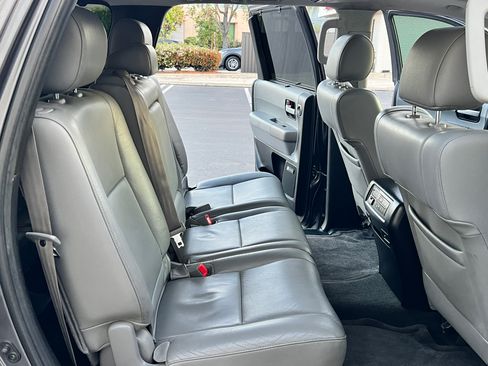 Used 2014 Toyota Sequoia Limited image 27