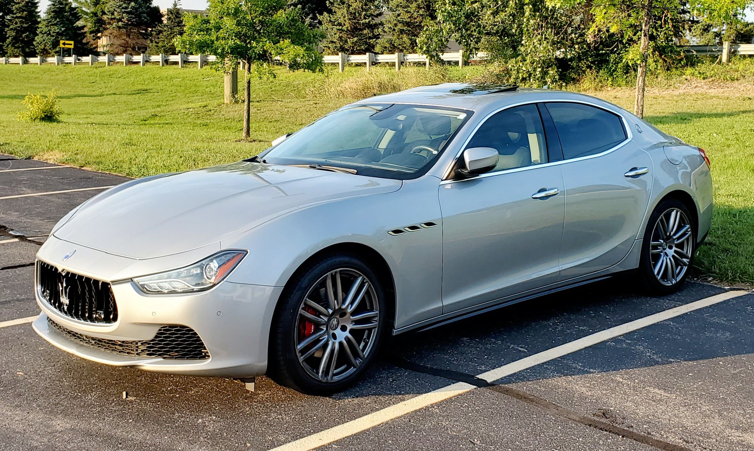 Used 2017 Maserati Ghibli RWD image 1