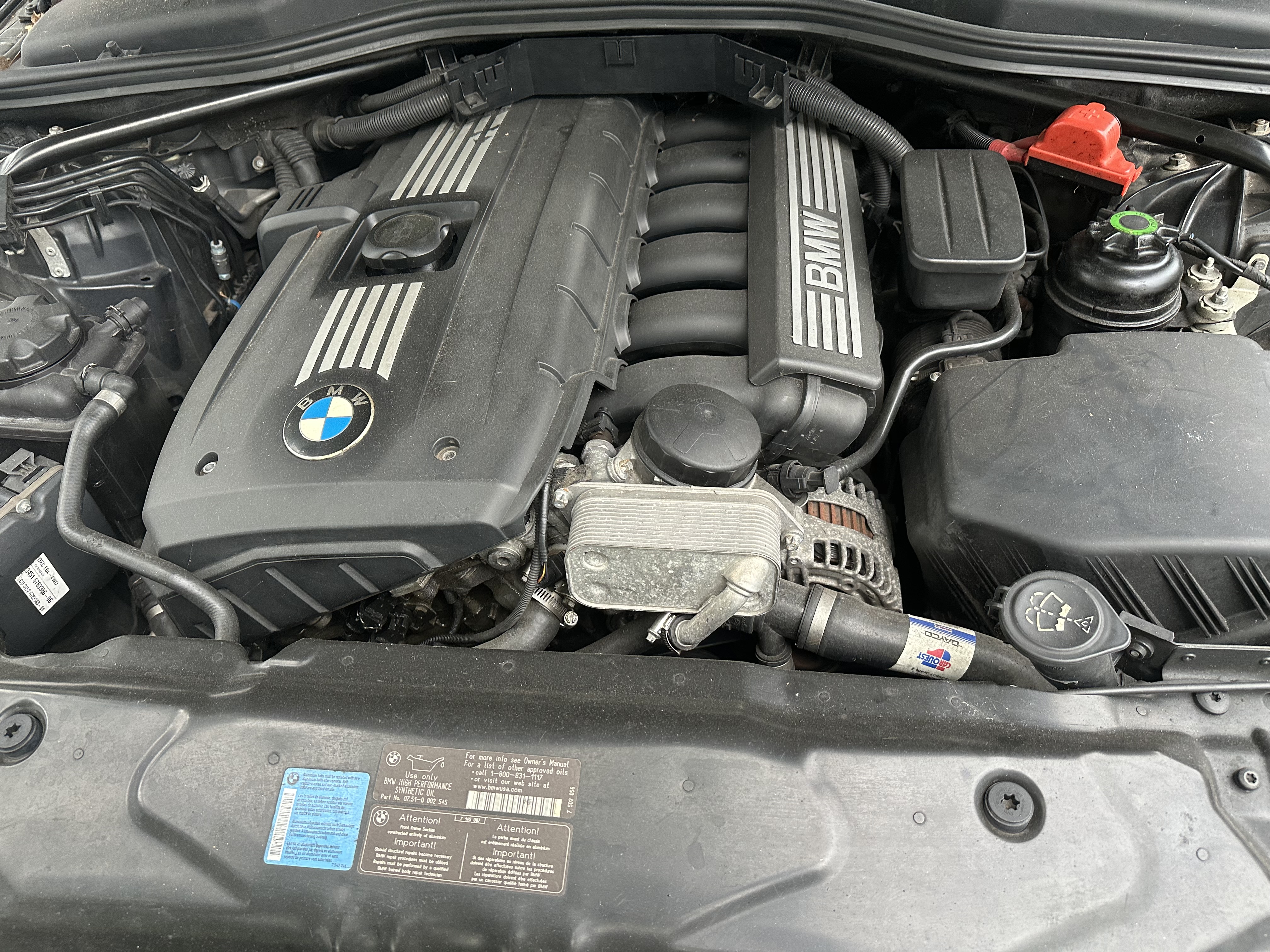 Used 2010 BMW 528i xDrive Sedan AWD/4WD image 2