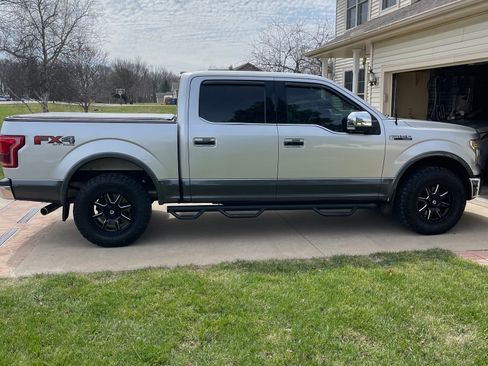 Used 2016 Ford F150 Lariat image 4