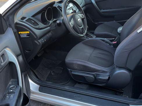 Used 2012 Kia Forte Koup EX image 10