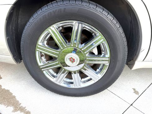 Used 2009 Cadillac DTS image 6