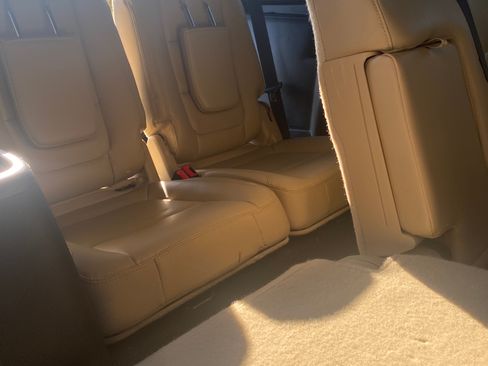 Used 2017 Ford Explorer Limited image 13