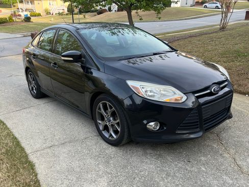 Used 2014 Ford Focus SE w/ Equipment Group 201A image 1