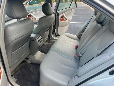 Used 2011 Toyota Camry XLE image 10